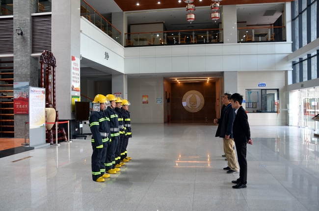 二连浩特市图书馆新领导团队引领变革，文化事业蓬勃发展新篇章开启